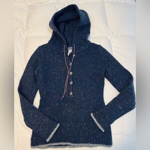 Patagonia Women’s XS Blue Hooded Wool Blend Sweater